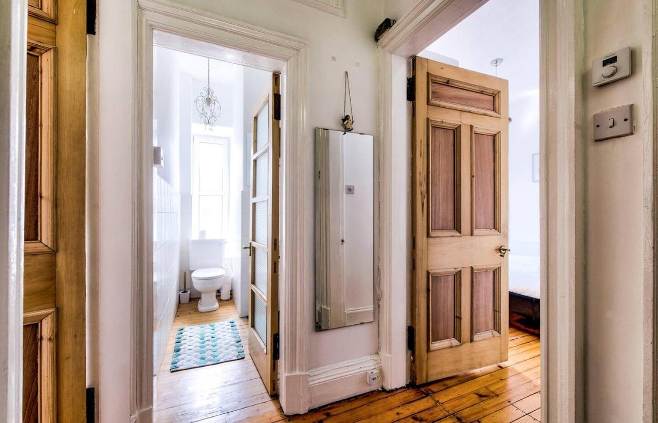 Entire Period Flat By City Centre Edinburg Exteriör bild